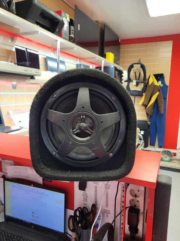 Авто сабвуфер Carlive  1