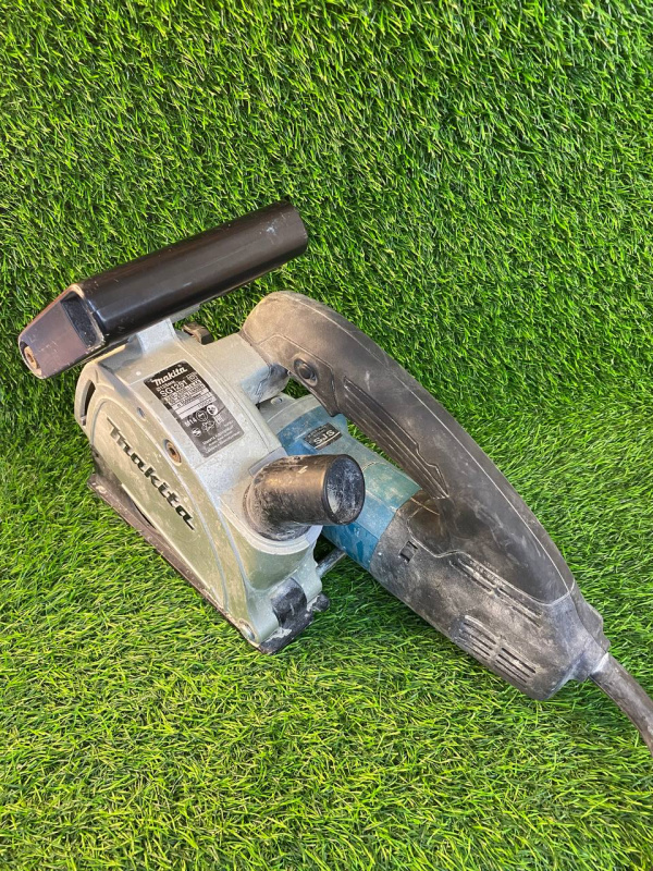 Штроборез Makita sg1251