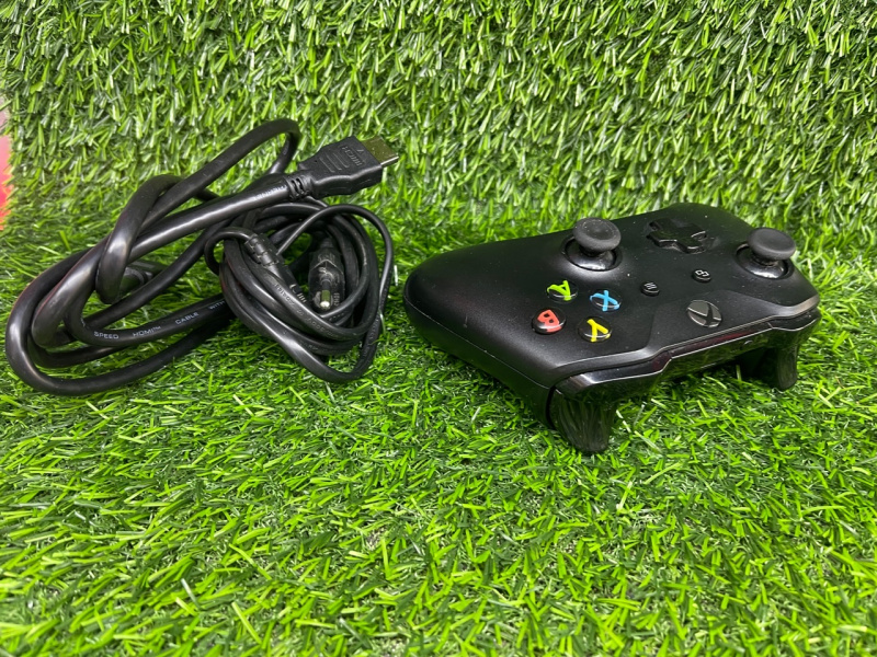 Игровая приставка Xbox one s