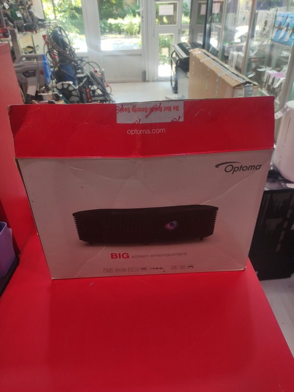 Проектор  optoma hd142x