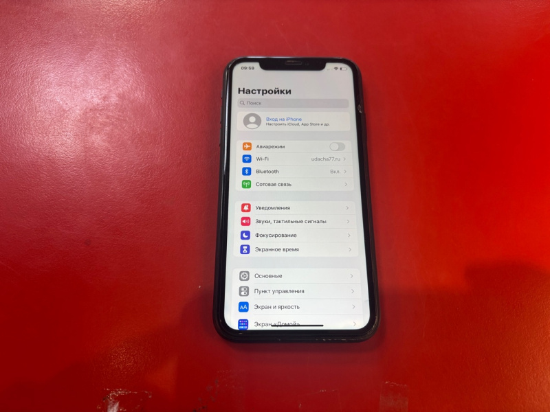 Мобильный телефон Apple iPhone XR